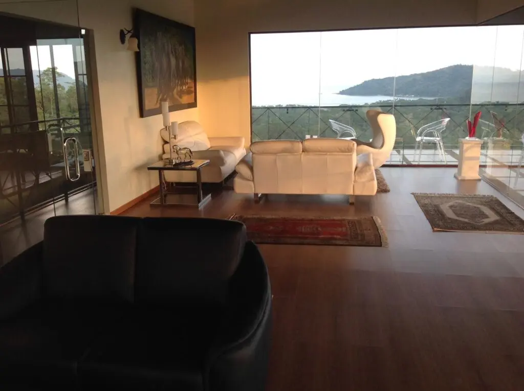 Ocean View Estate in Tambor Hills photo 6