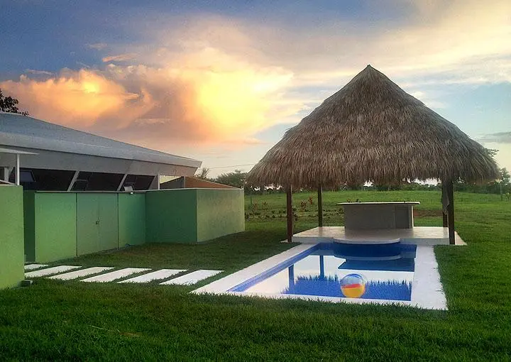 Eco-Friendly Tropical Home photo 2