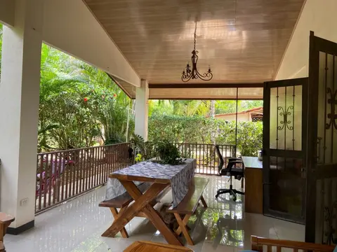 Casa Guapinol: Tranquil Costa Rican Retreat in Delicias, Costa Rica