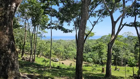 Eco-Friendly Property with Ocean Views in Cabuya, Costa Rica