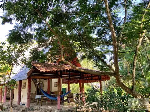 A-Frame Home on 2,466 m2, Three Blocks from the Beach in Cabuya in Cabuya, Costa Rica