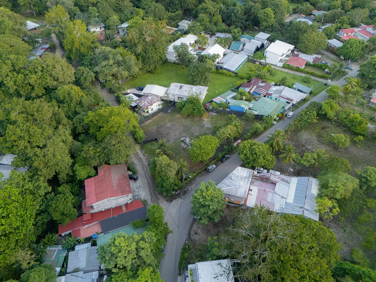 Prime 922 m2 Commercial Lot in the Heart of Mal Pais photo 4