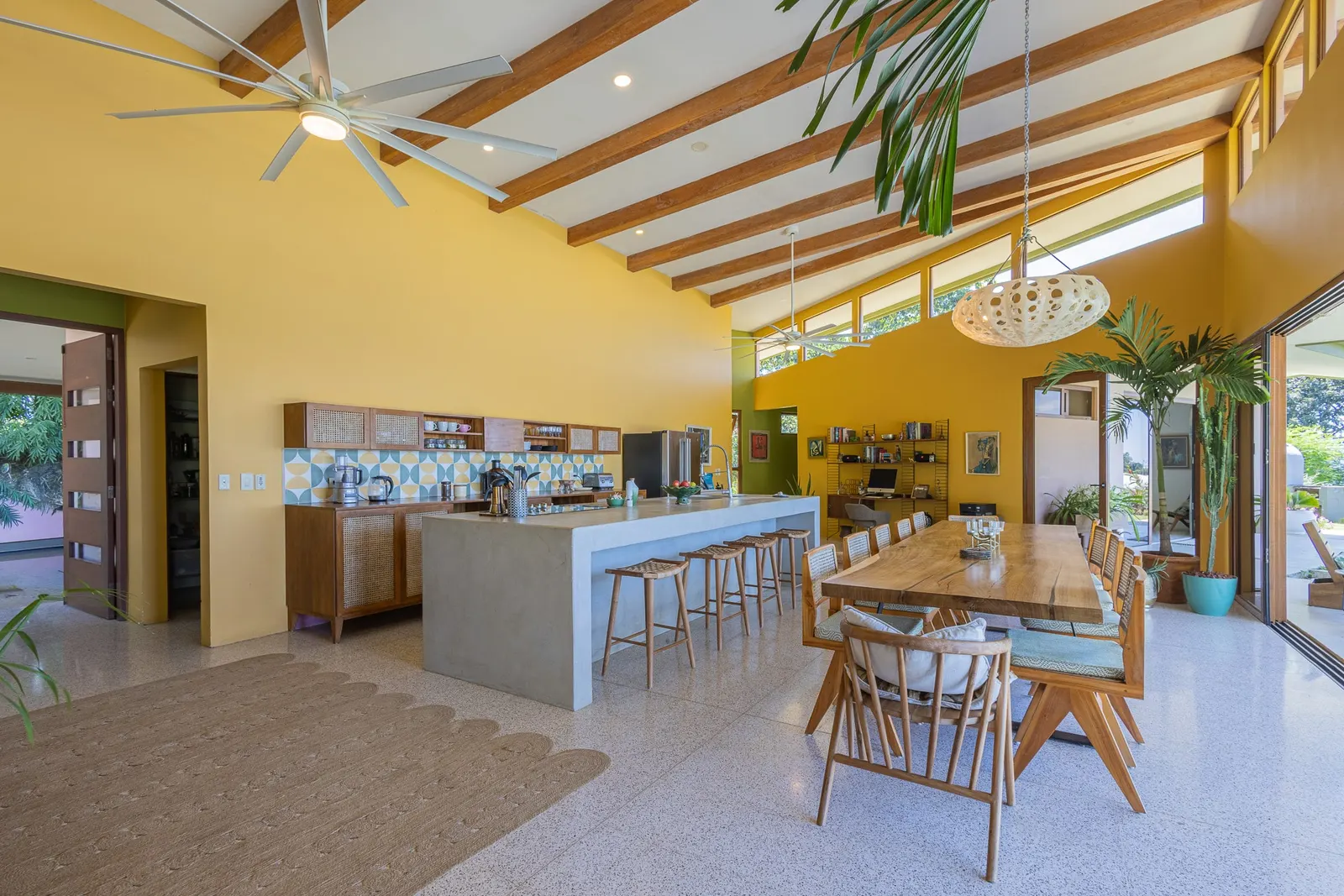 Luxury Ocean-View Villa in a Gated Community near Santa Teresa photo 4