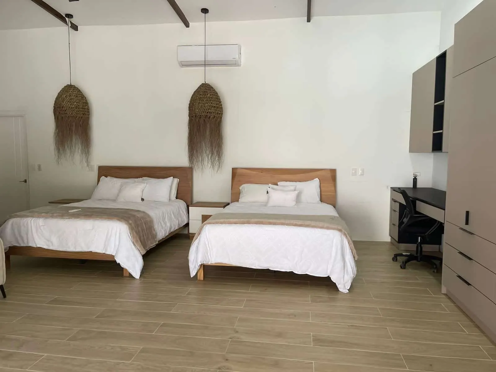 Newly Built Modern Home with Saltwater Pool in Cabuya photo 11