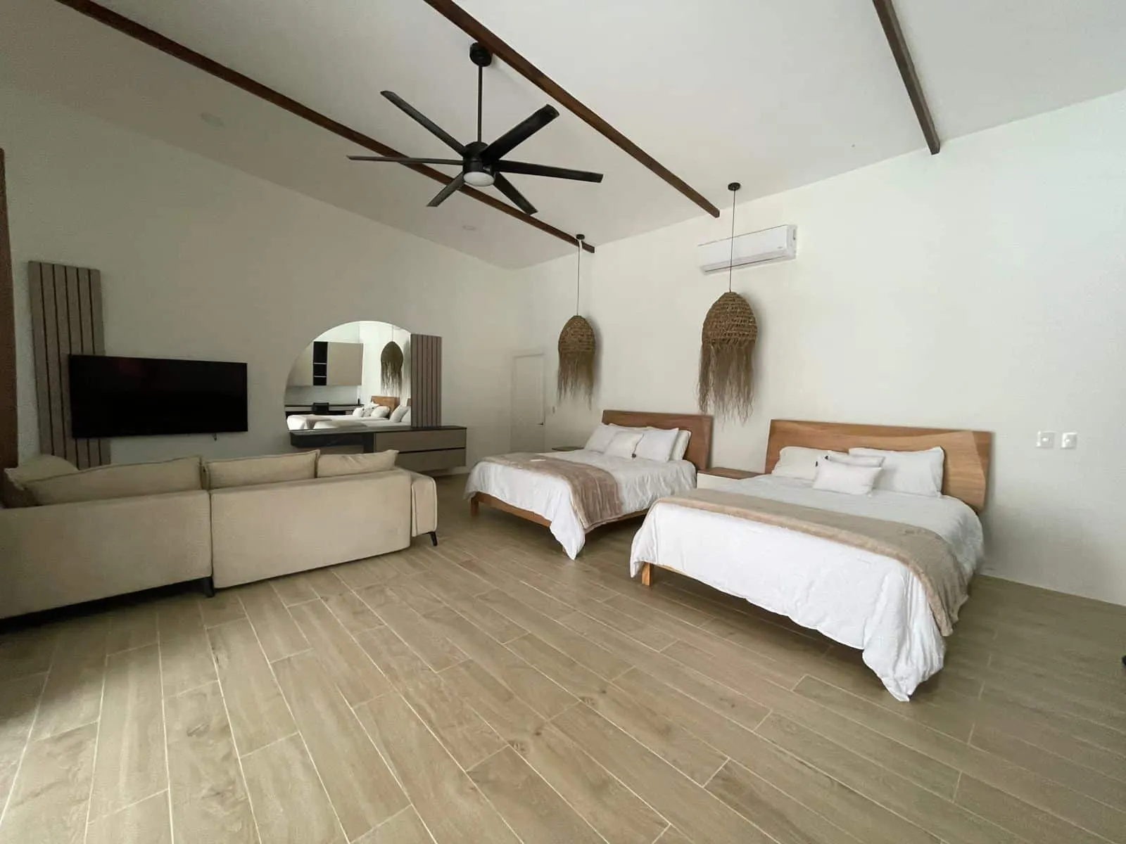 Newly Built Modern Home with Saltwater Pool in Cabuya photo 7