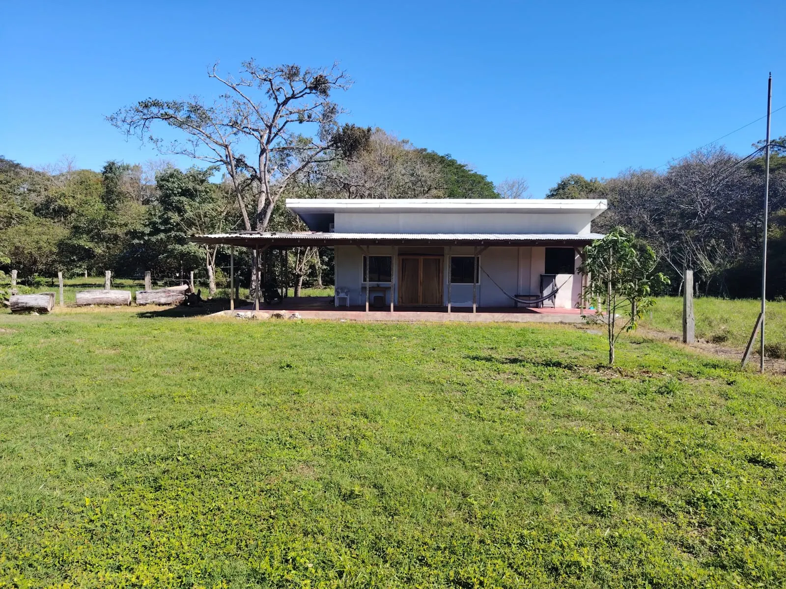 New Main-Road Home Two Minutes from Playa Cabuya photo 1