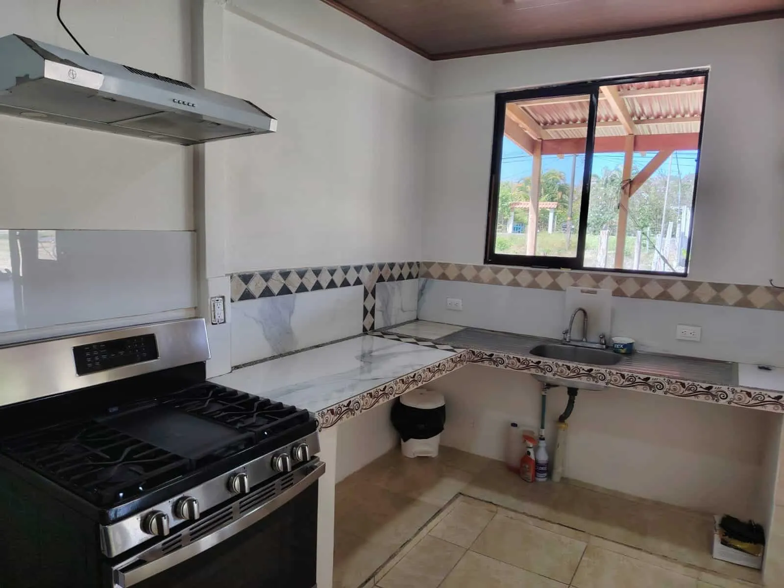 New Main-Road Home Two Minutes from Playa Cabuya photo 11