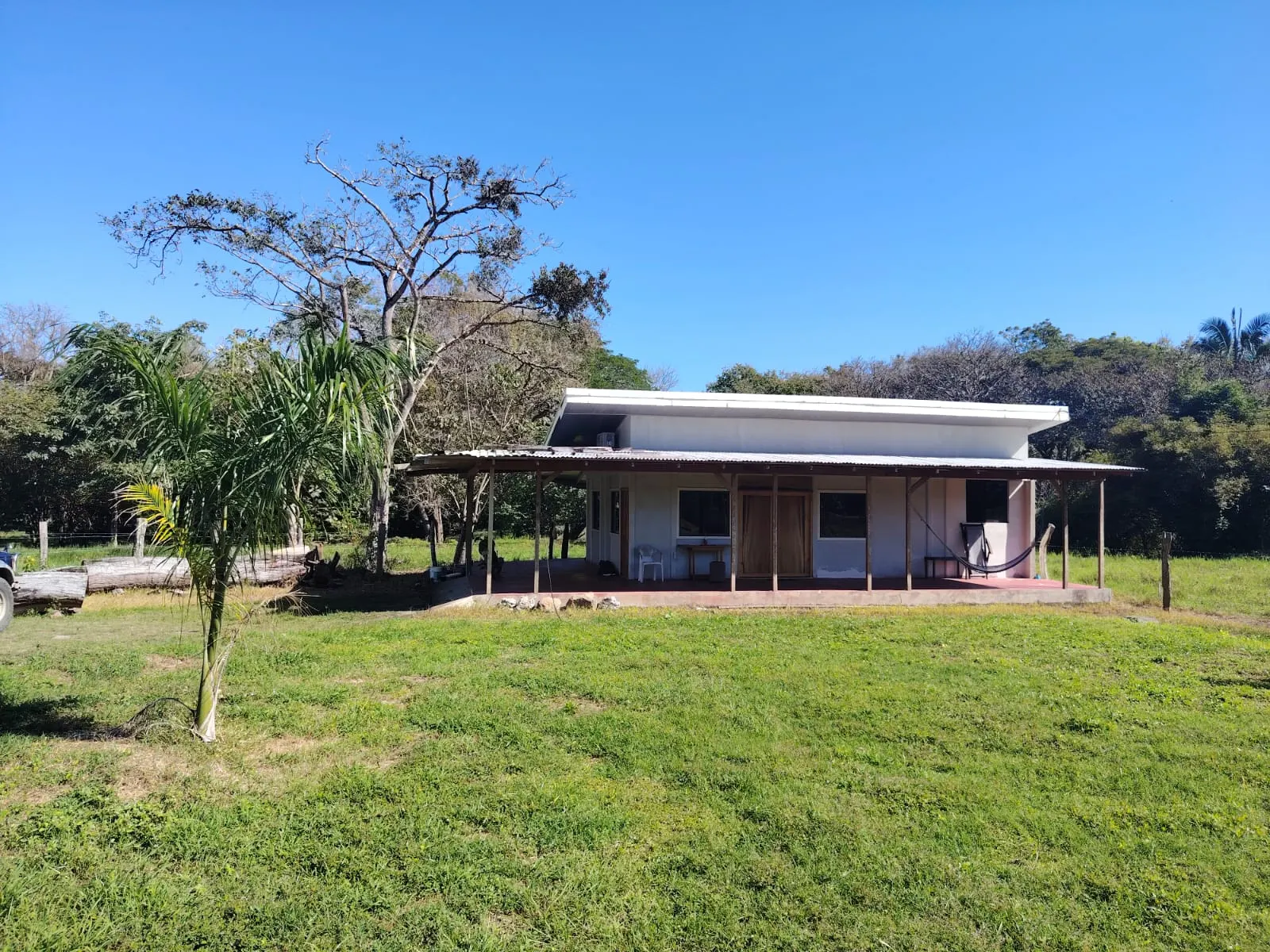 New Main-Road Home Two Minutes from Playa Cabuya photo 3