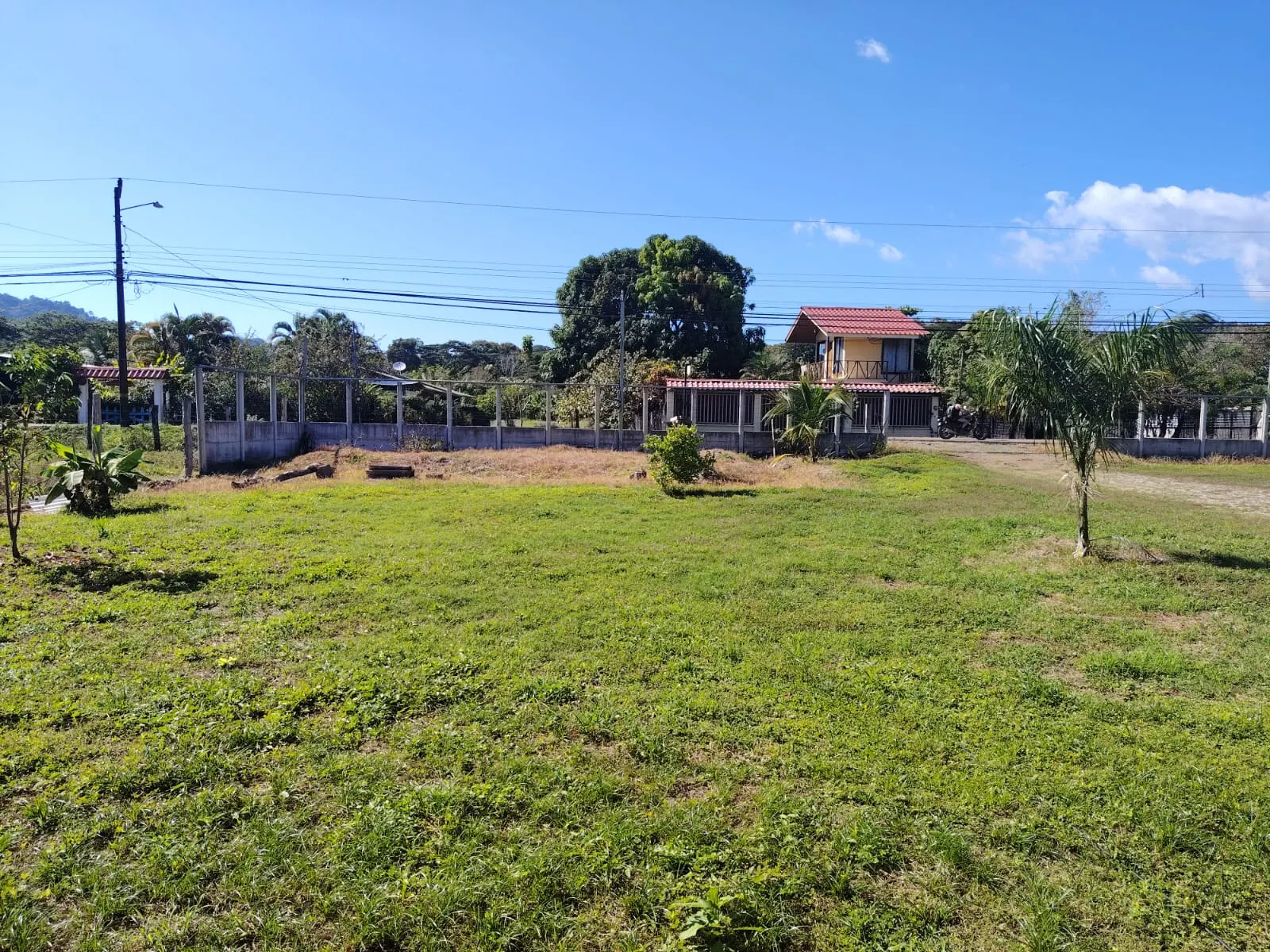New Main-Road Home Two Minutes from Playa Cabuya photo 4