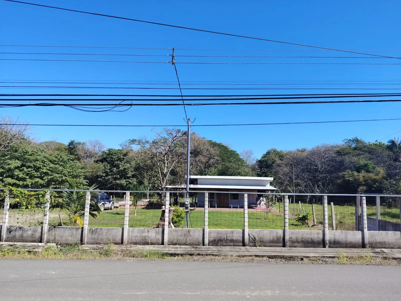 New Main-Road Home Two Minutes from Playa Cabuya photo 5