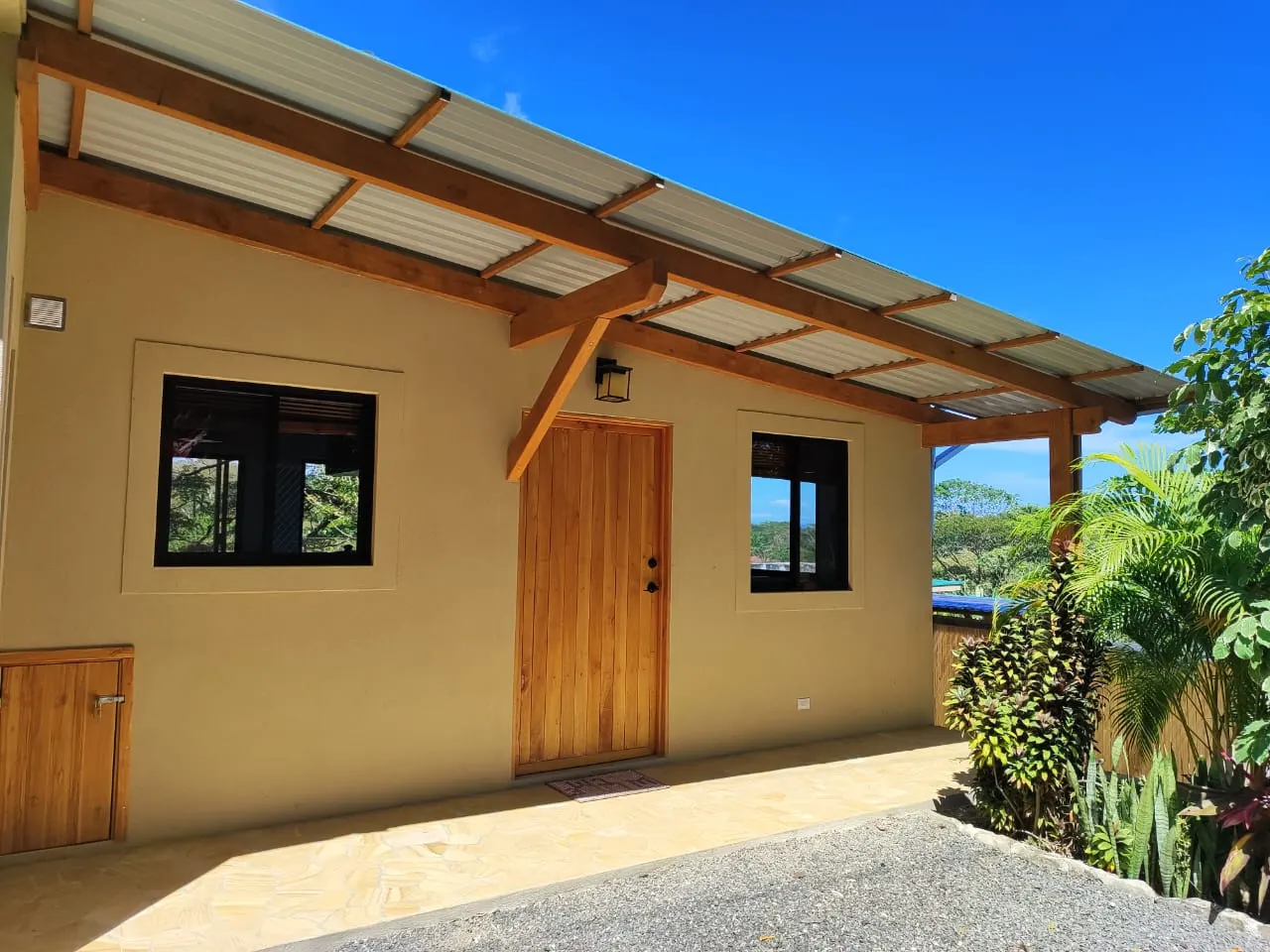 Turnkey 2025-Built Modern Home in Cabuya photo 2