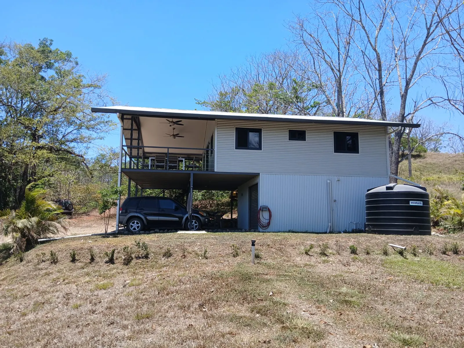 Off-Grid Modern Home on 2.39 Acres with Motocross Track near Cobano photo 4